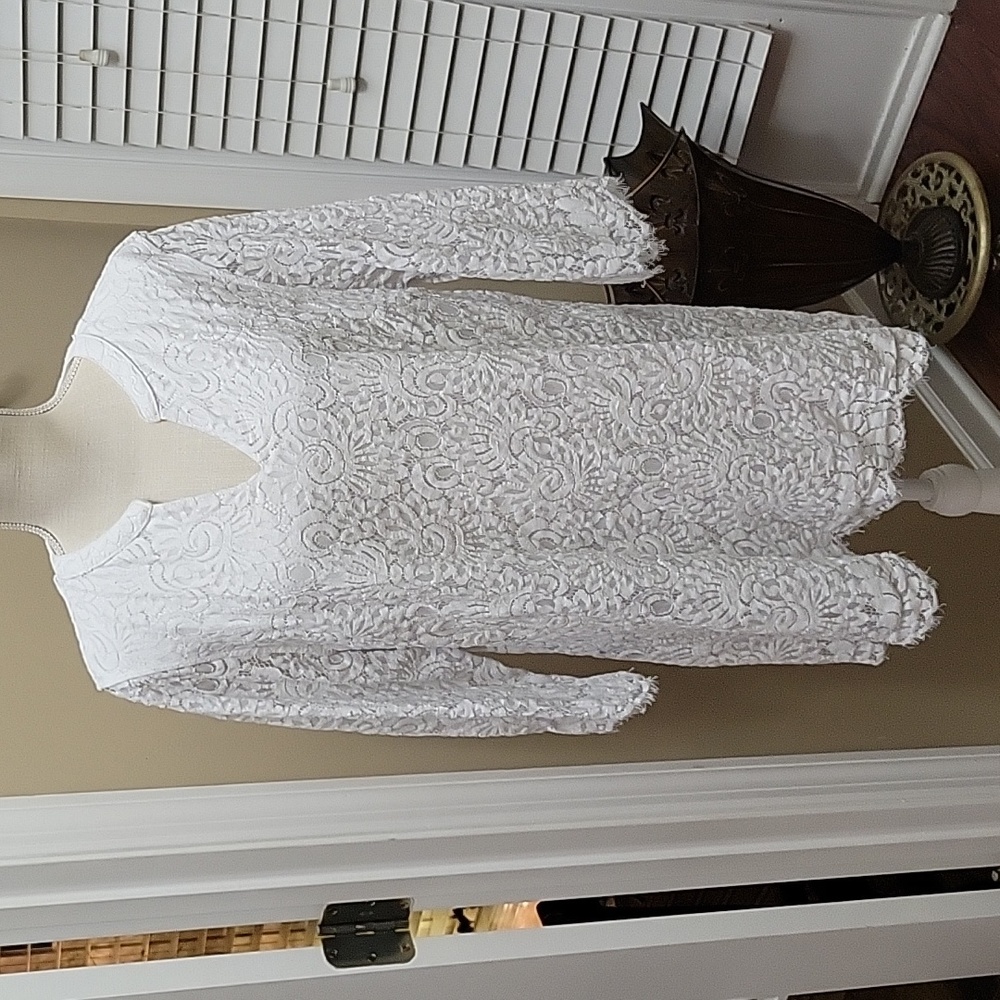 Isaac Mizrahi Live white lace tunic Lined 3/4 sleeve modified V neck Sz XL EUC…